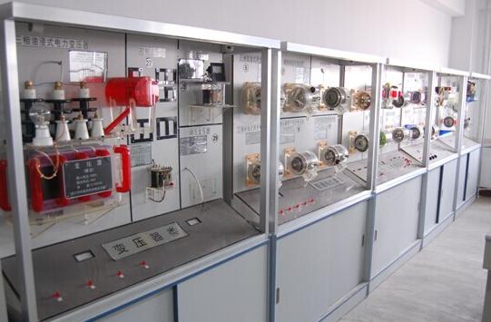 保定市第四職業(yè)中學(xué)有電氣技術(shù)應(yīng)用專業(yè)？