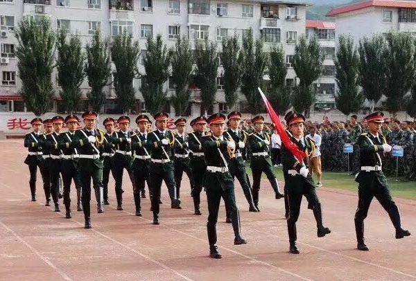 山東哪個(gè)學(xué)校有影視表演專業(yè)？