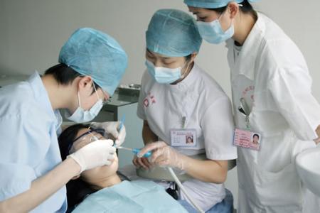 石家莊學(xué)口腔專業(yè)哪個(gè)學(xué)校好？