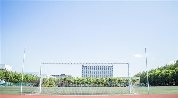 青島巖天數(shù)控職業(yè)技術(shù)學(xué)校有哪些優(yōu)勢(shì)？