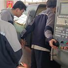 數控專業(yè)學生熟練使用數控車床